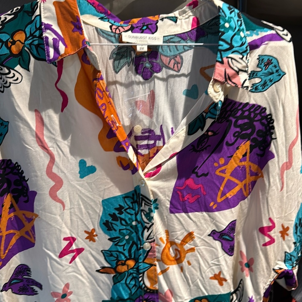 Sunburst Kiss shirt size large